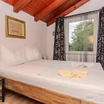 Family Friendly House With A Parking Space Zaton, Zadar - 23570 자톤
