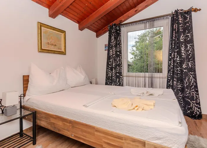 Family Friendly House With A Parking Space Zaton, Zadar - 23570 زاتون