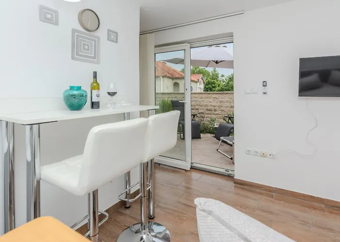 بيت للعطل Family Friendly House With A Parking Space Zaton, Zadar - 23570 *