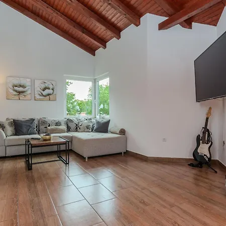 Feriehus Family Friendly House With A Parking Space Zaton, Zadar - 23570