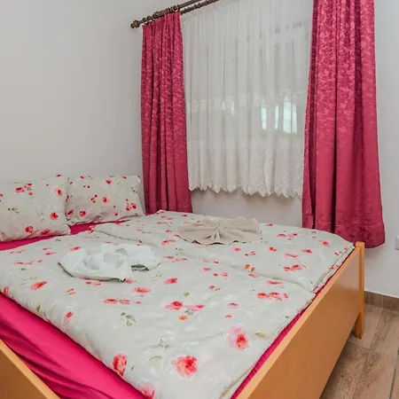 Family Friendly House With A Parking Space Zaton, Zadar - 23570 Zaton (Zadar)