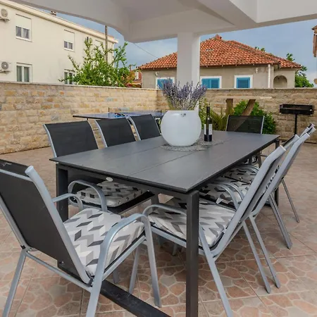 Feriehus Family Friendly House With A Parking Space Zaton, Zadar - 23570